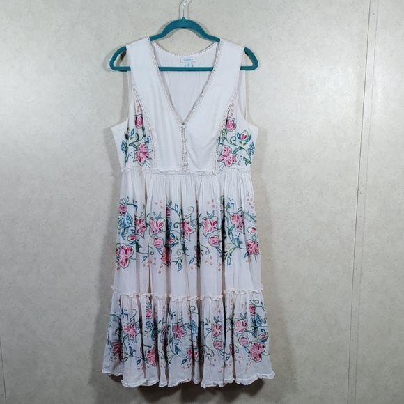 12544 Sundance cream w/red & pink floral embroidery tiered dress M NEW